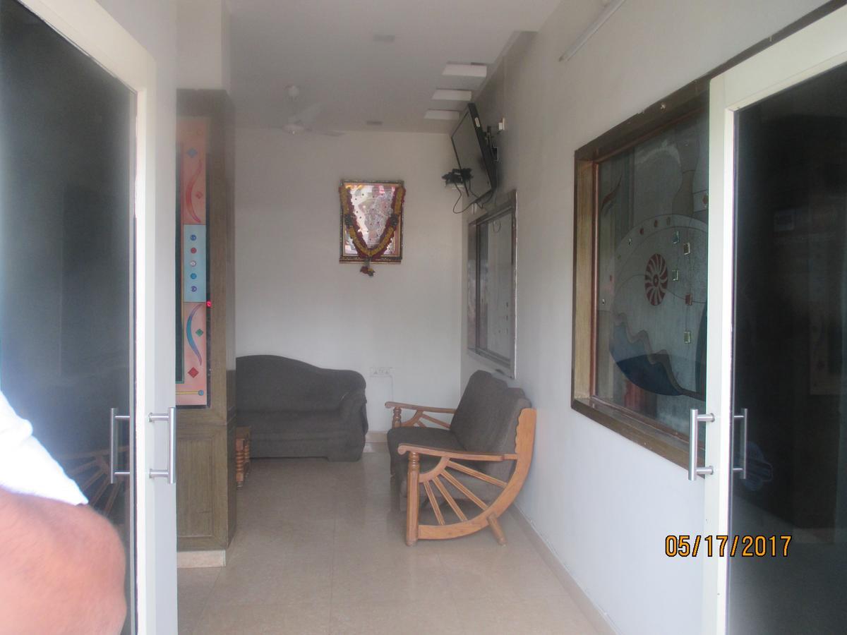 Sri Sai Ganesh Lodge Χιντεραμπάντ Εξωτερικό φωτογραφία
